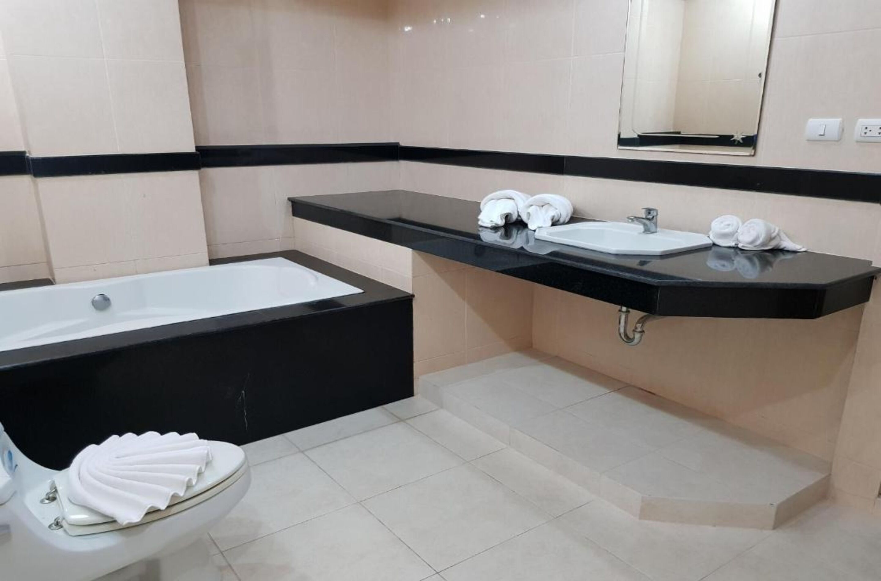 Rawai Suites Phuket