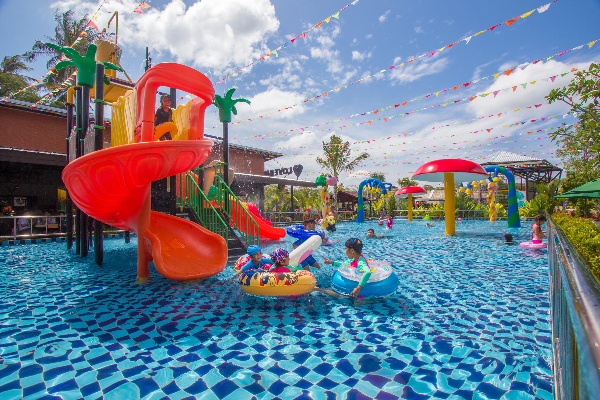 Rawai VIP Villas & Kids Park