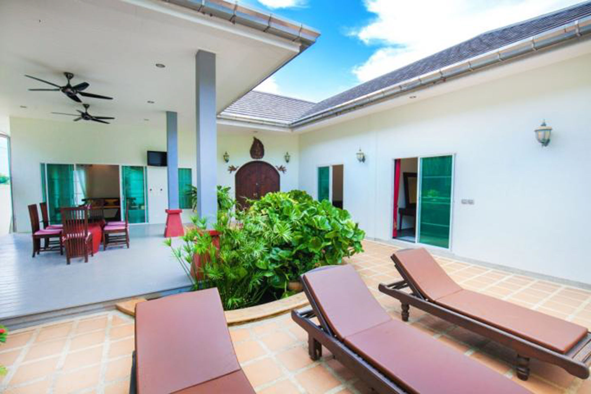 Shanti Villa By Jetta