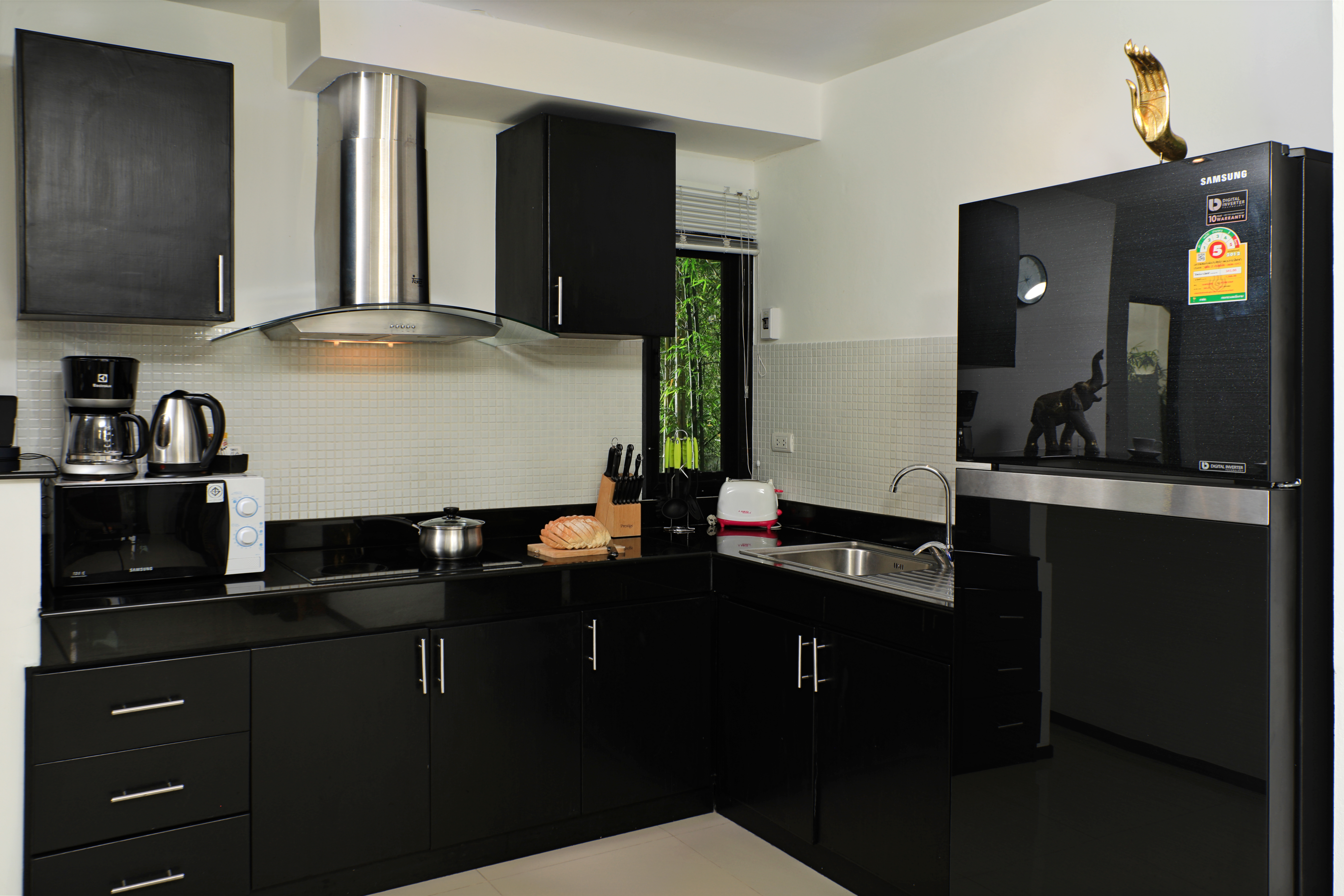 Thaimond Residence By TropicLook