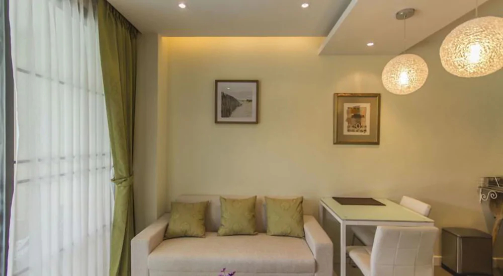 The Lago Condominium
