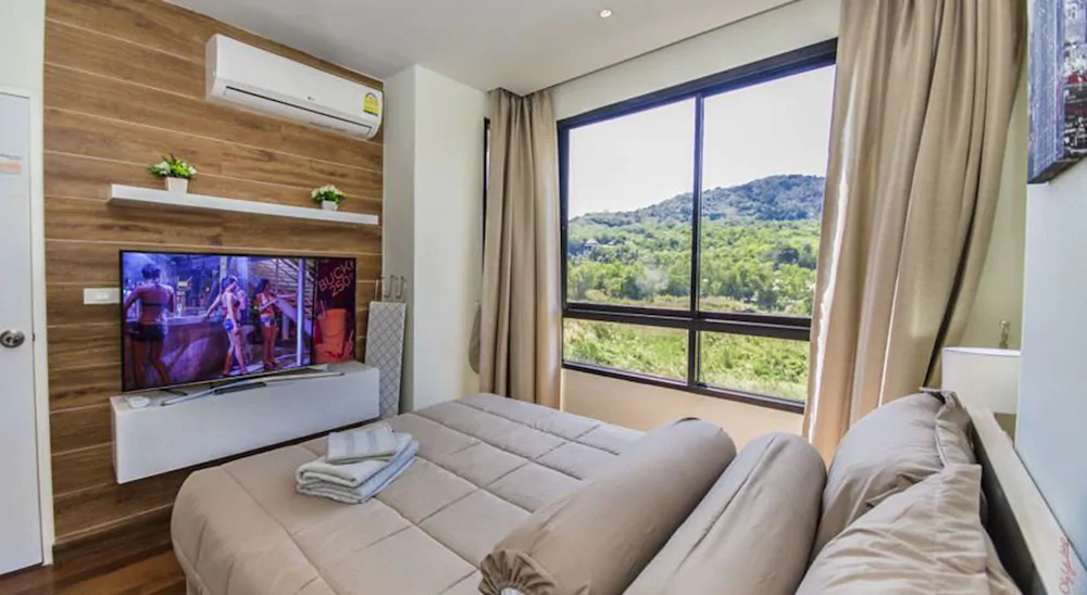The Lago Condominium