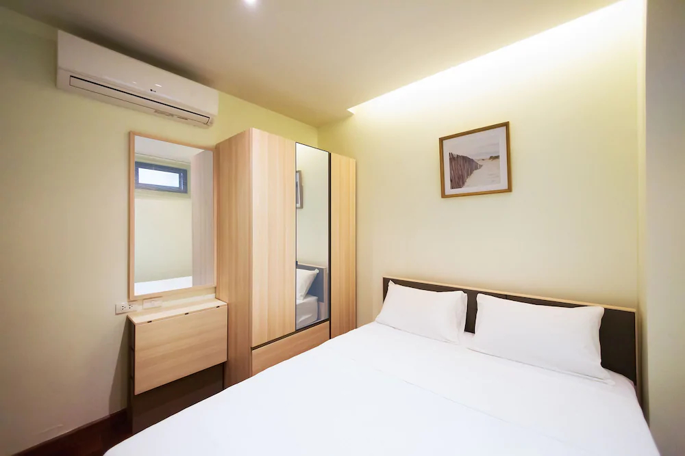 The Lago Condominium