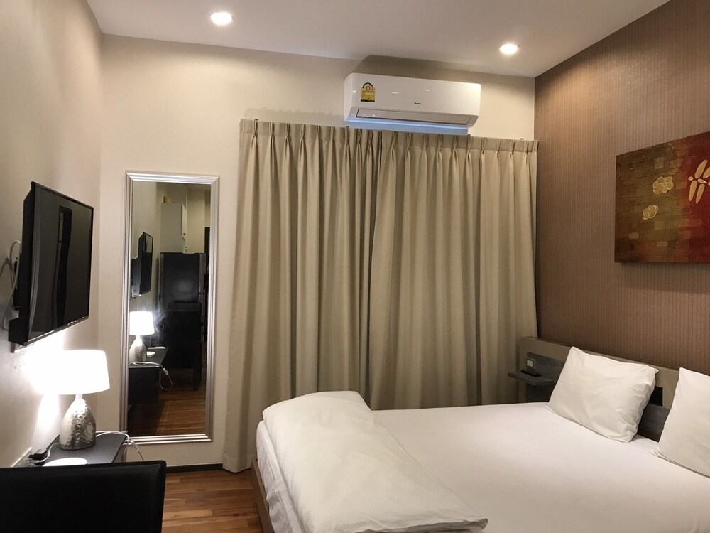 The Title by Fullrooms Phuket