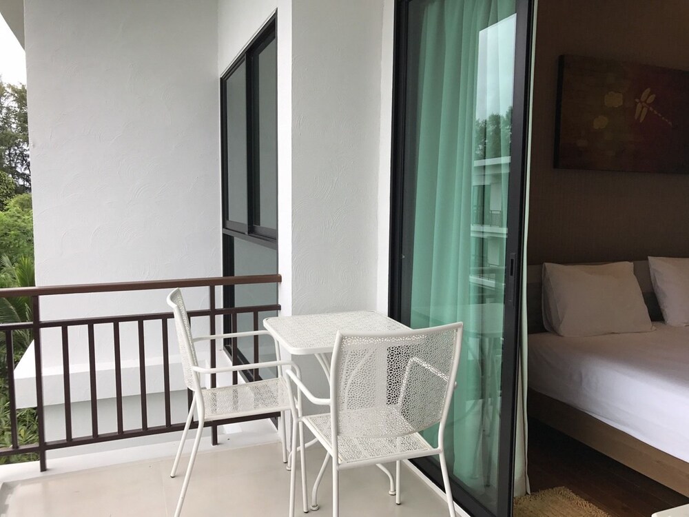 The Title by Fullrooms Phuket