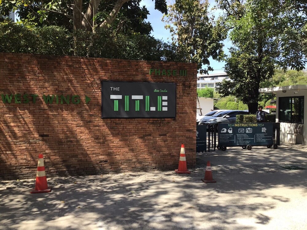 The Title - West Wing Apartments by Trips Phuket