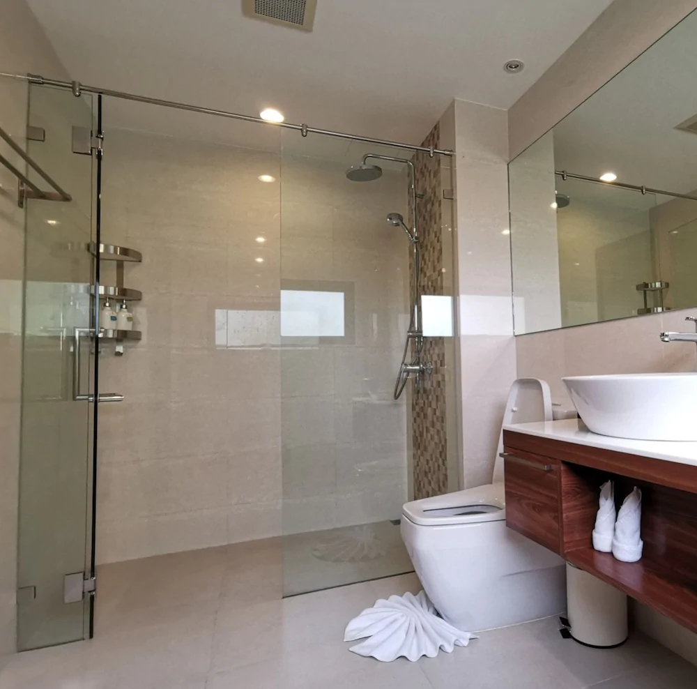 The Title - West Wing Apartments by Trips Phuket