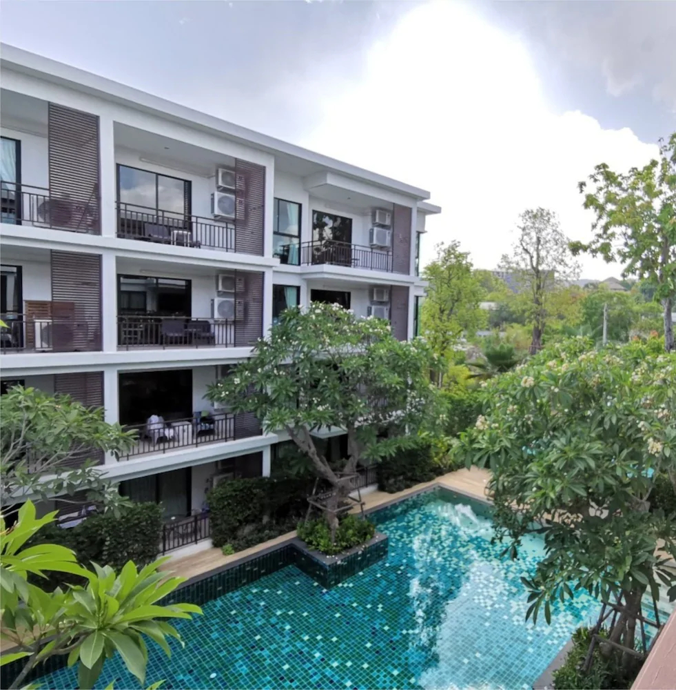 The Title - West Wing Apartments by Trips Phuket