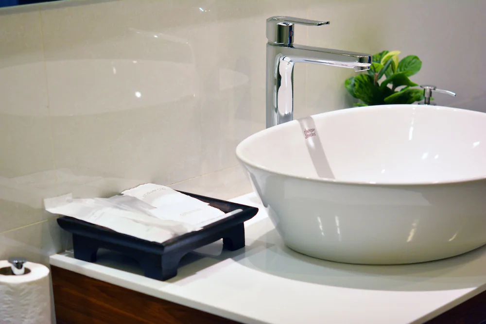 The Title - West Wing Apartments by Trips Phuket