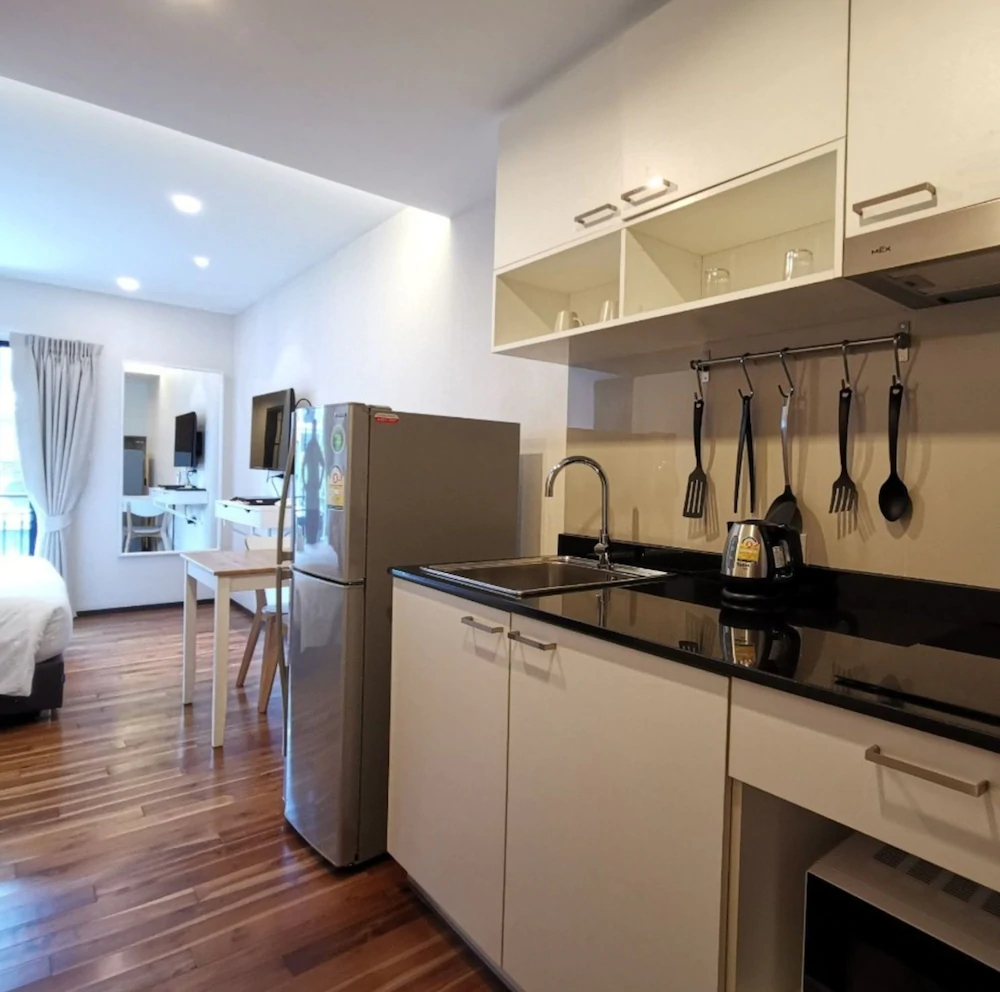The Title - West Wing Apartments by Trips Phuket