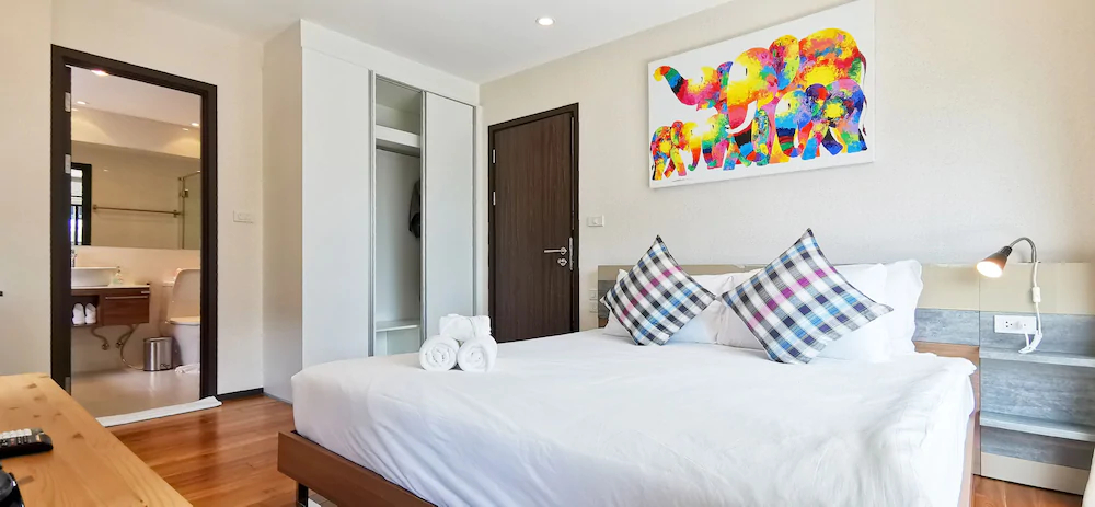 The Title - West Wing Apartments by Trips Phuket