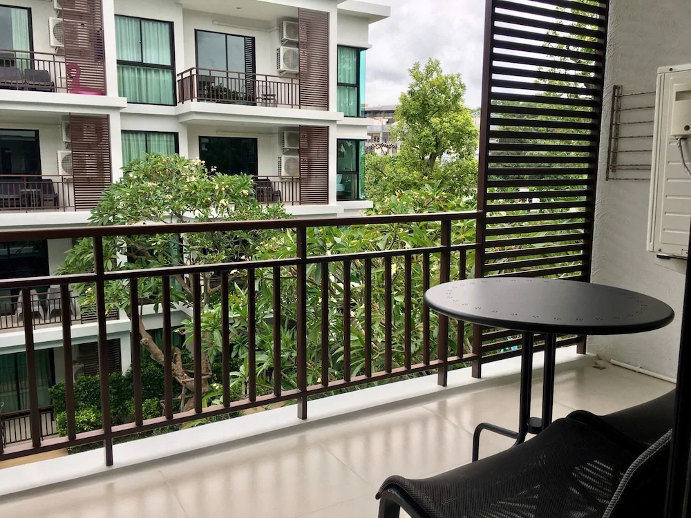 The Title - West Wing Apartments by Trips Phuket
