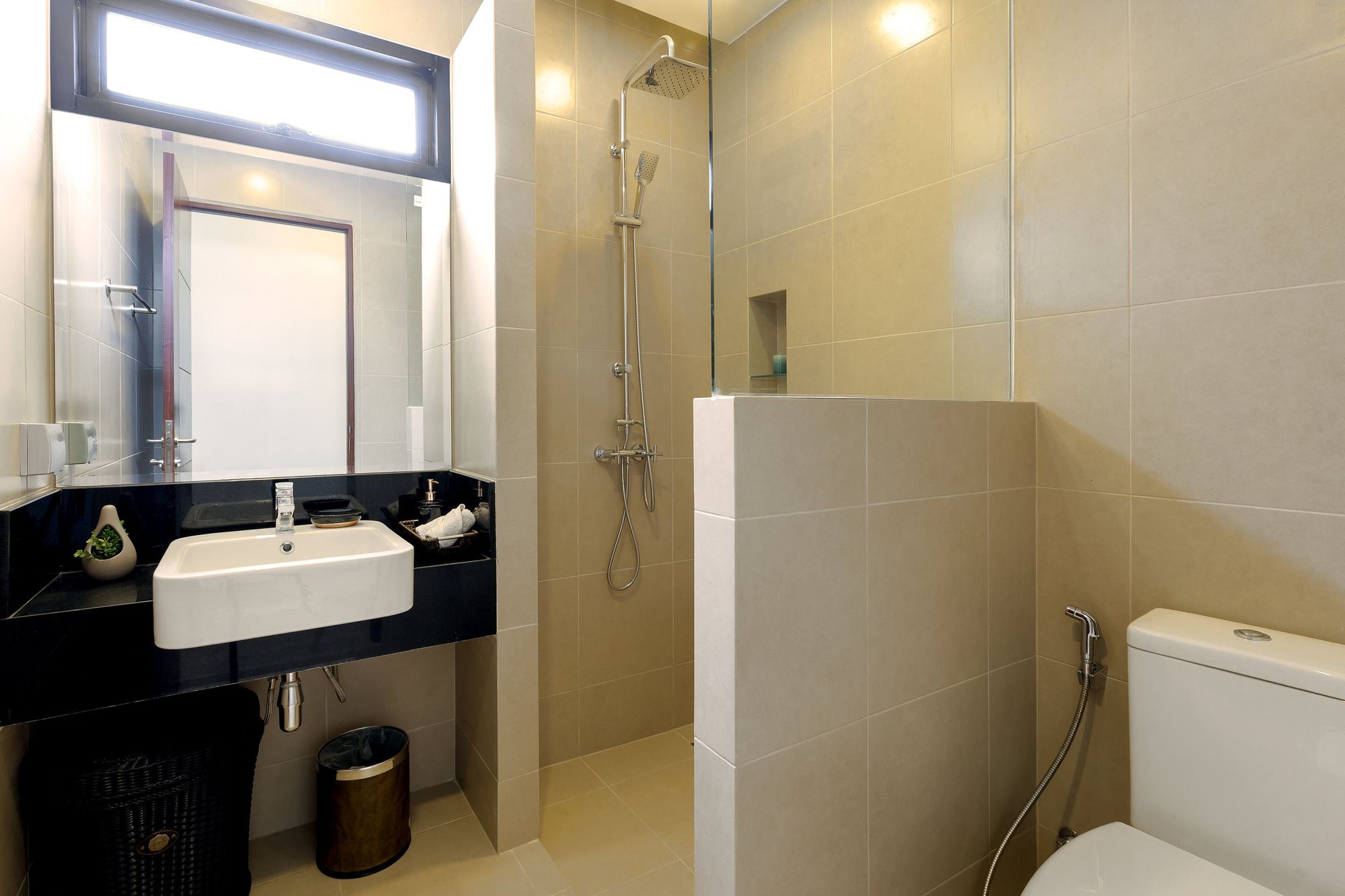 Utopia Naiharn Villa