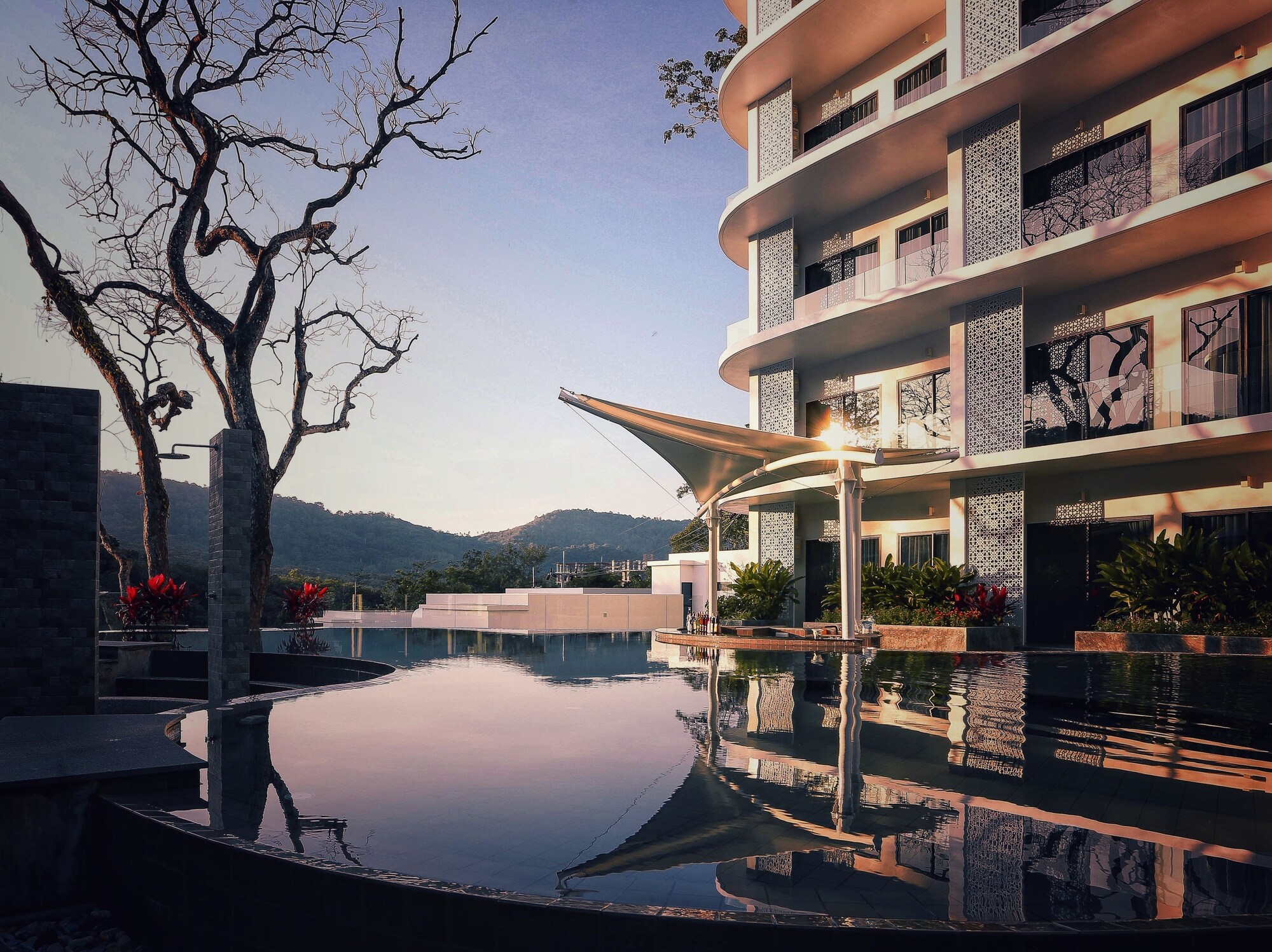 Utopia Naiharn Villa