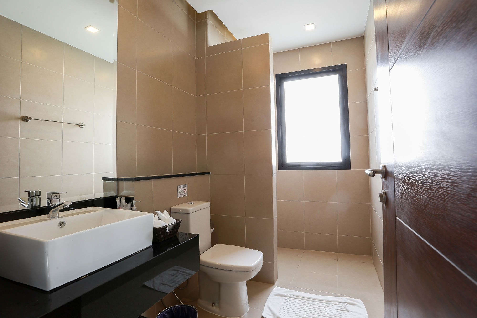 Utopia Naiharn Villa