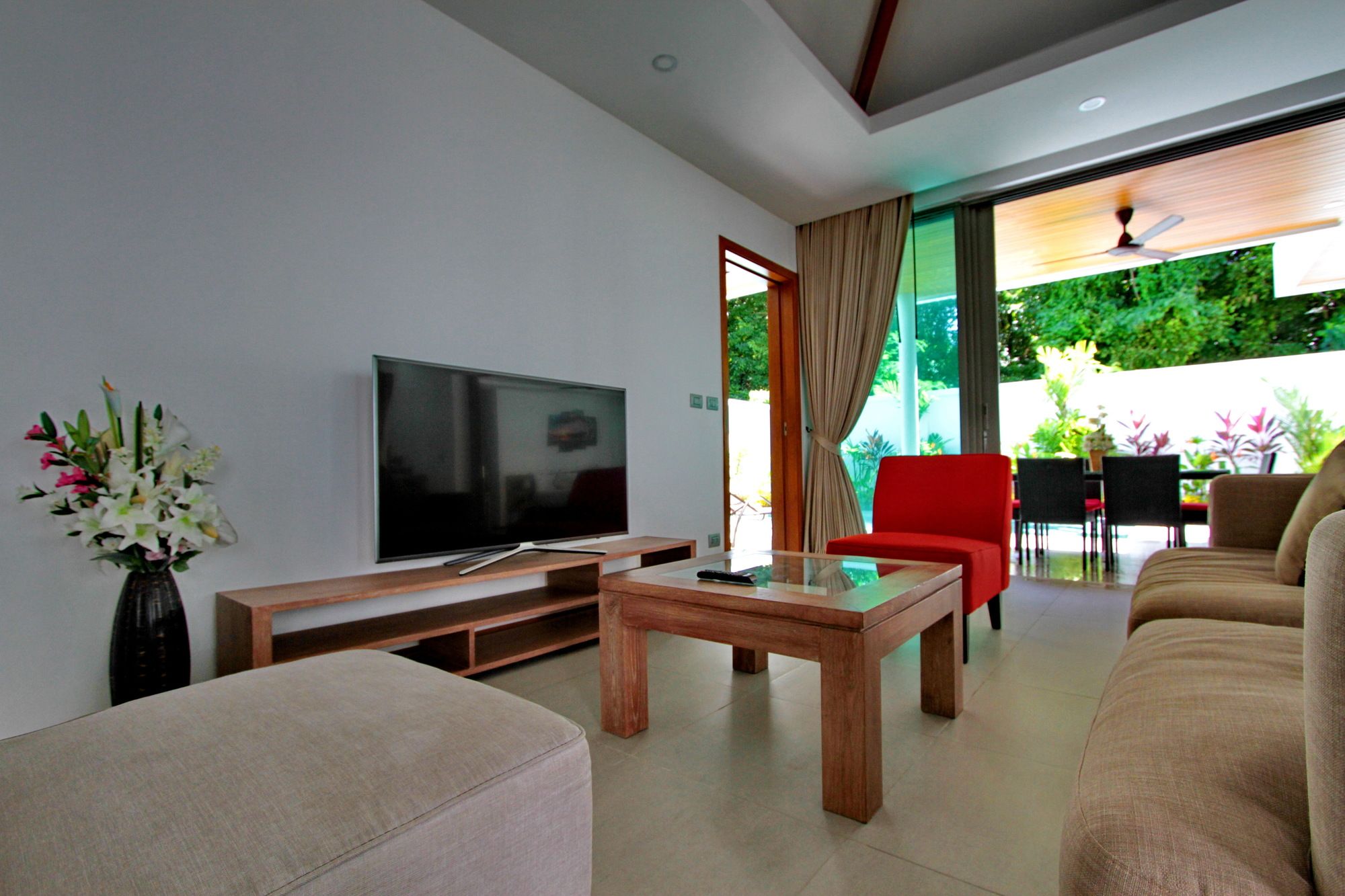 Ya Nui Beach Villas