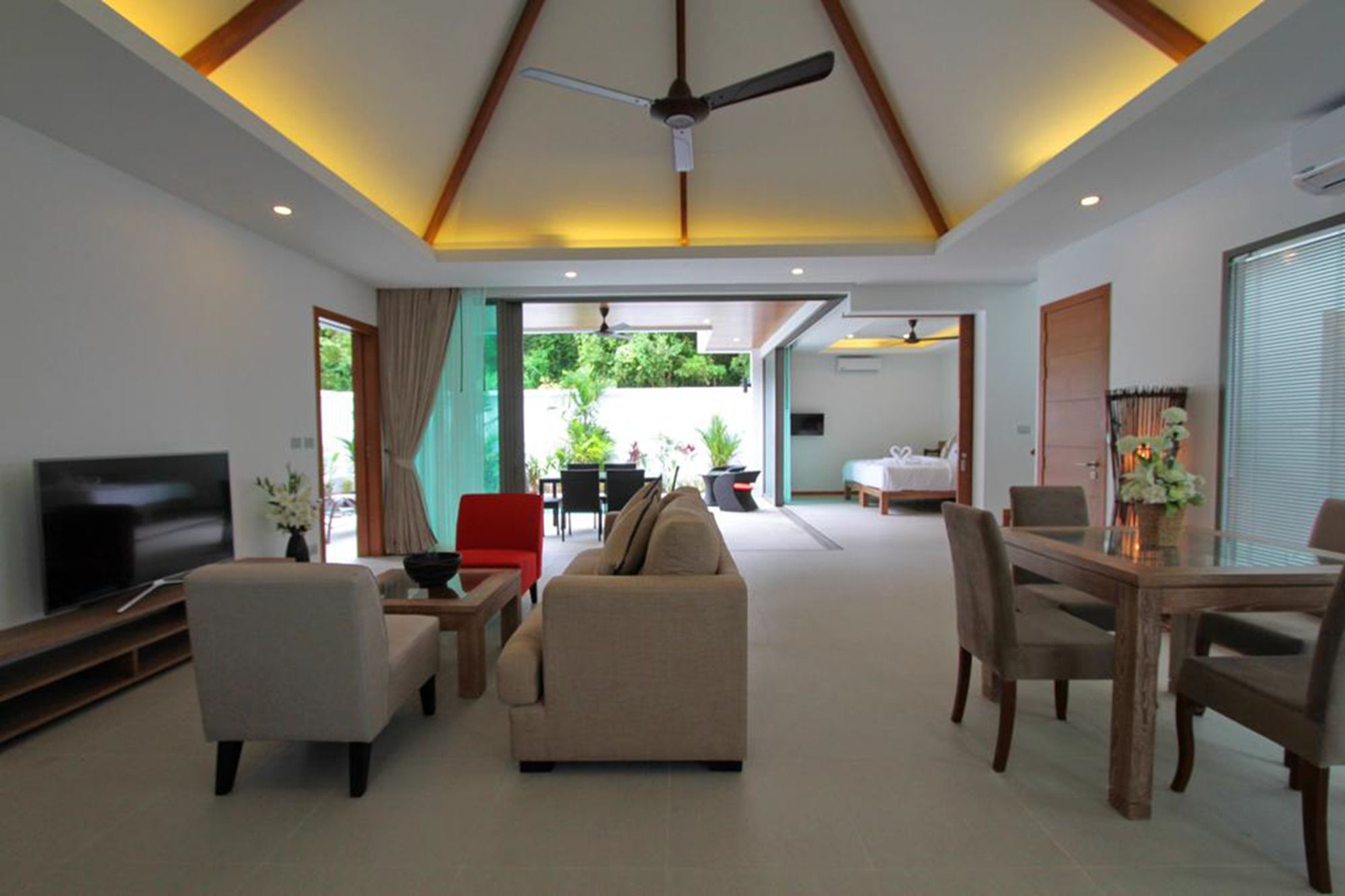 Ya Nui Beach Villas