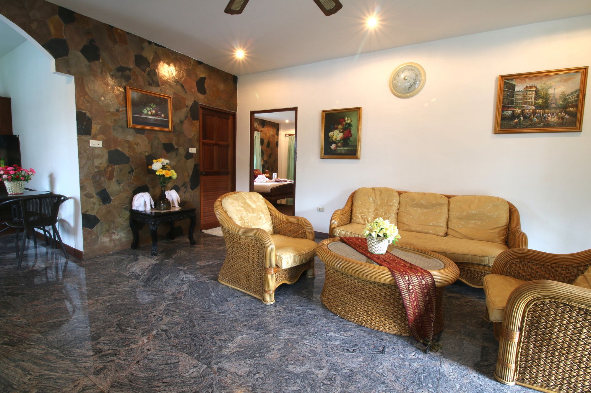 Ya Nui Resort