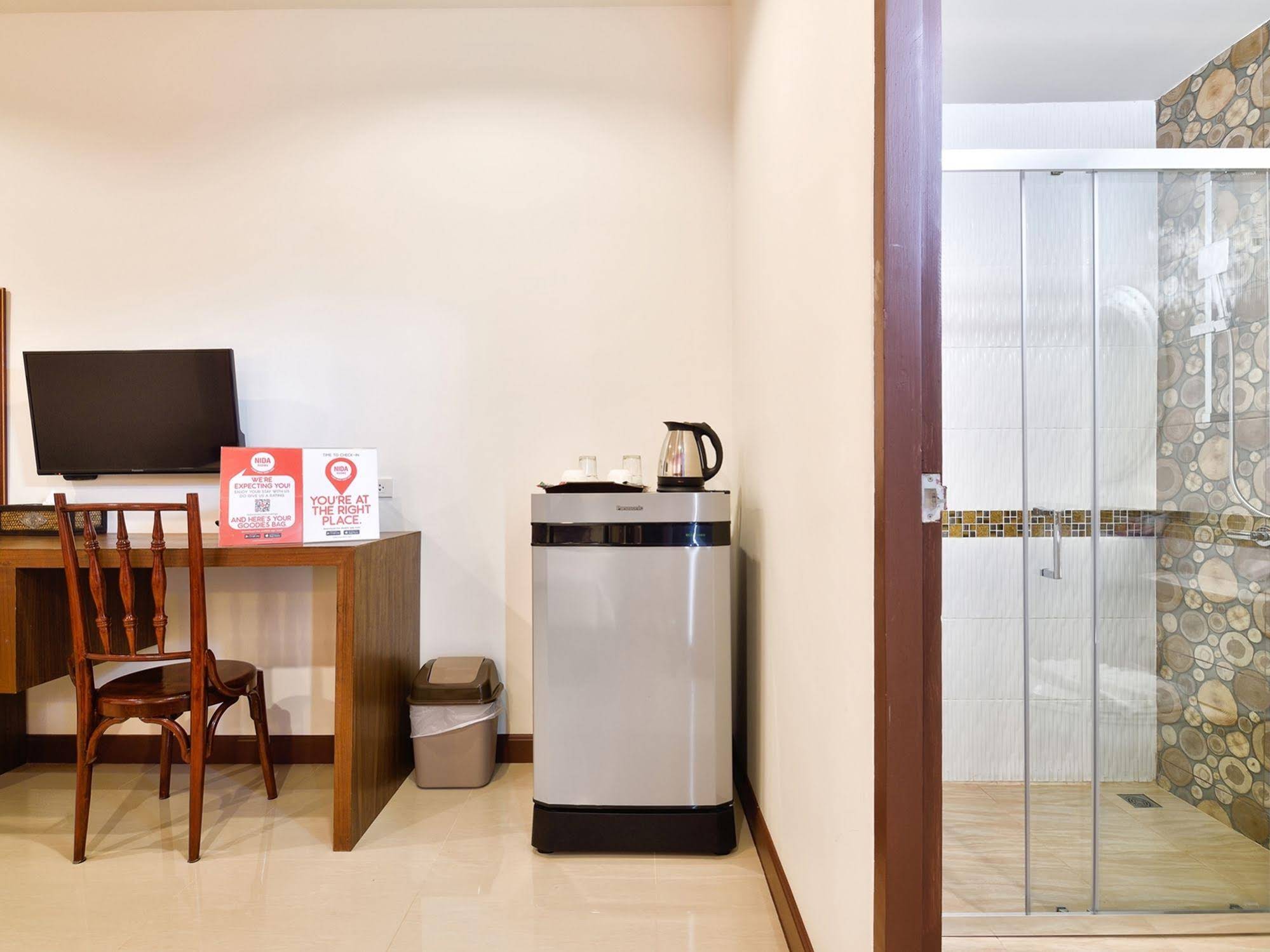 BS Airport at Phuket Rooms by NIDA Rooms