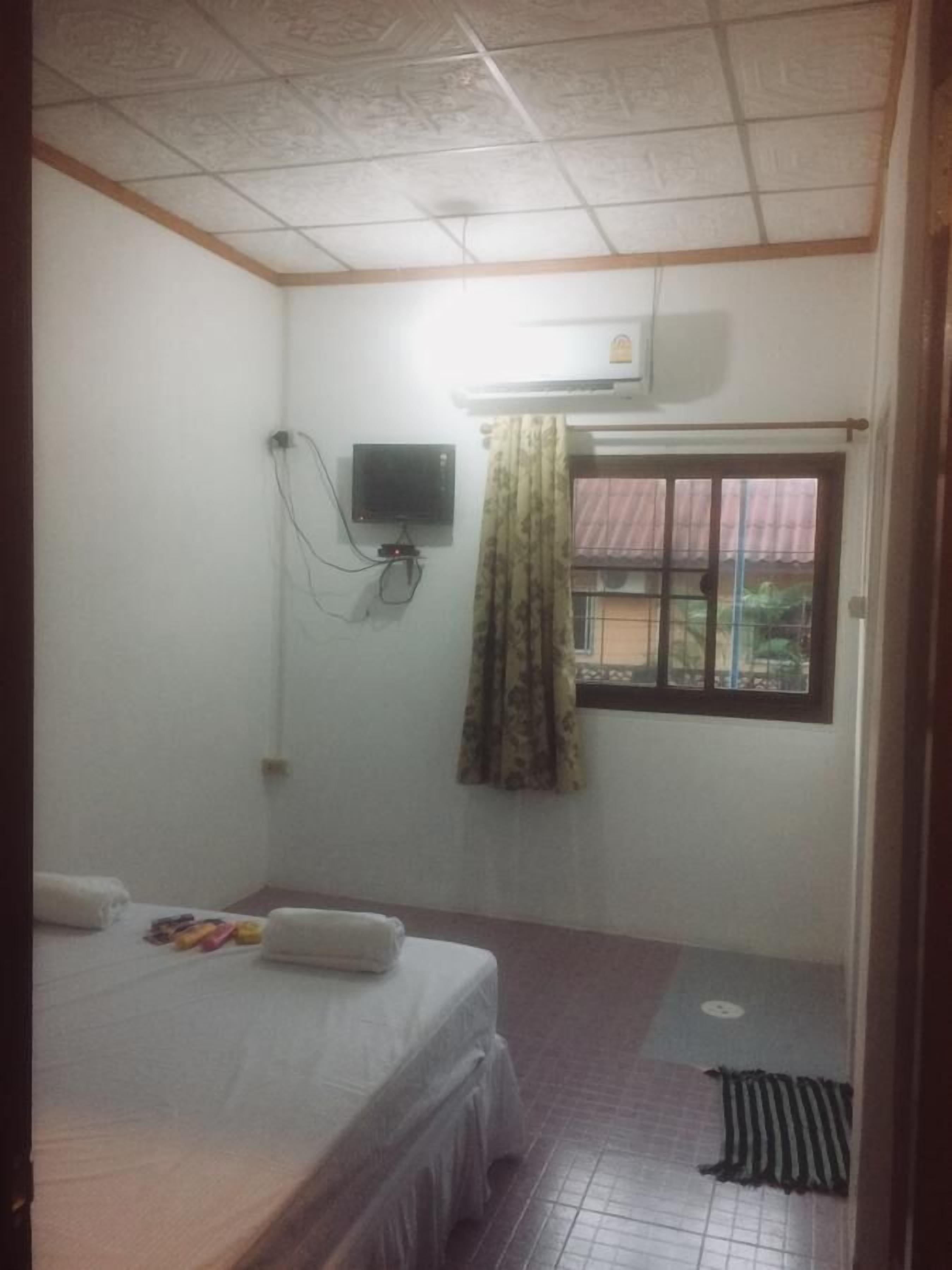 Hero Phuket by OYO Rooms