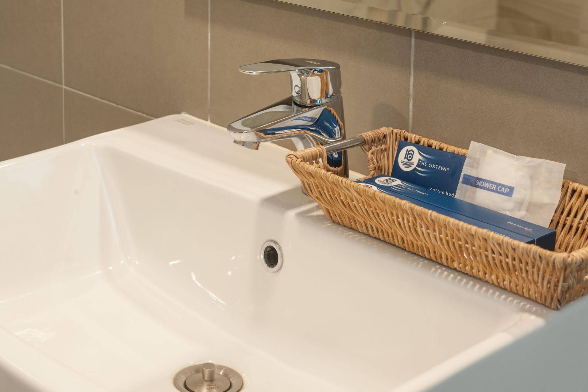 The Sixteenth Naiyang Beach Hotel