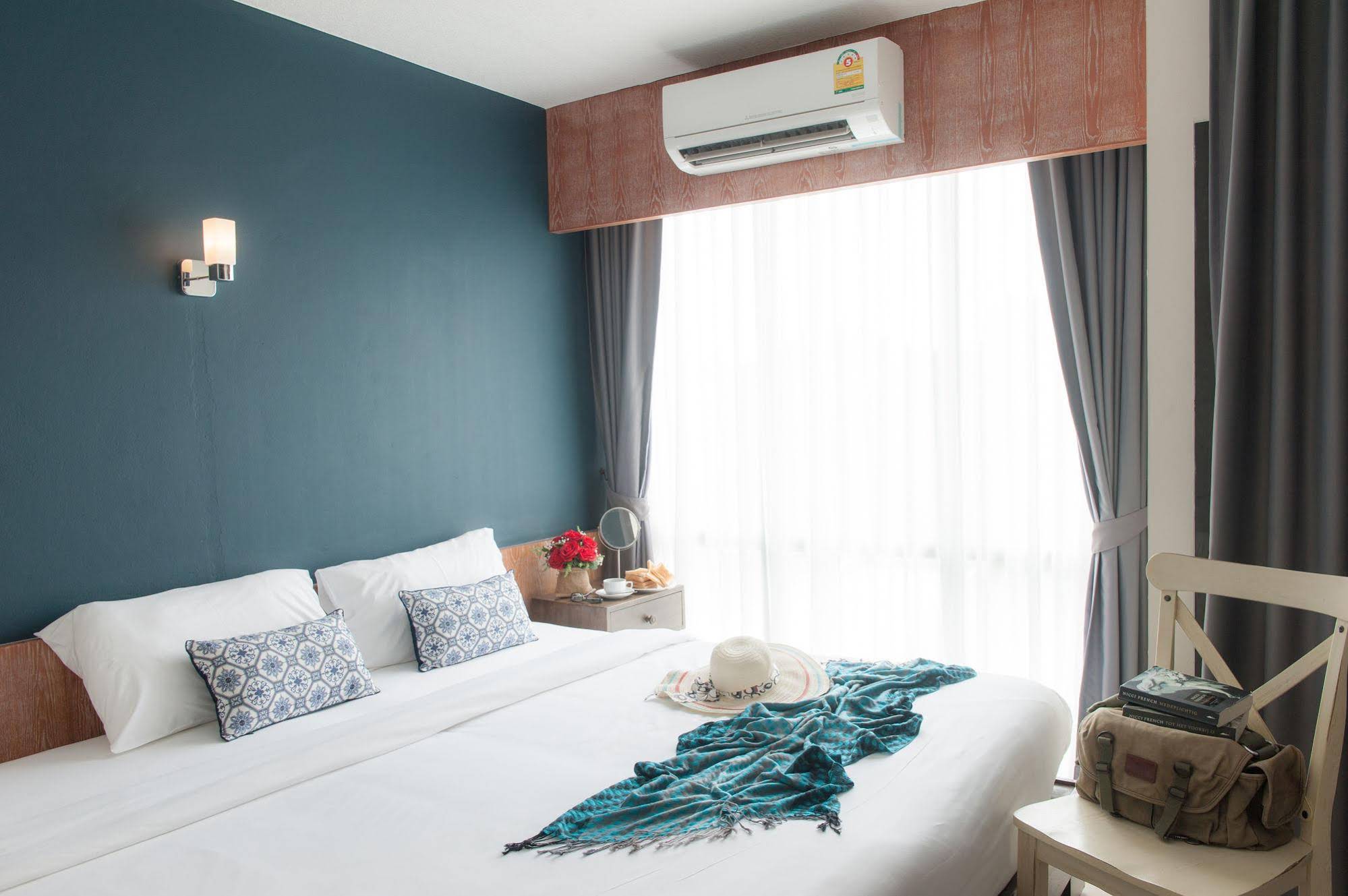 The Sixteenth Naiyang Beach Hotel