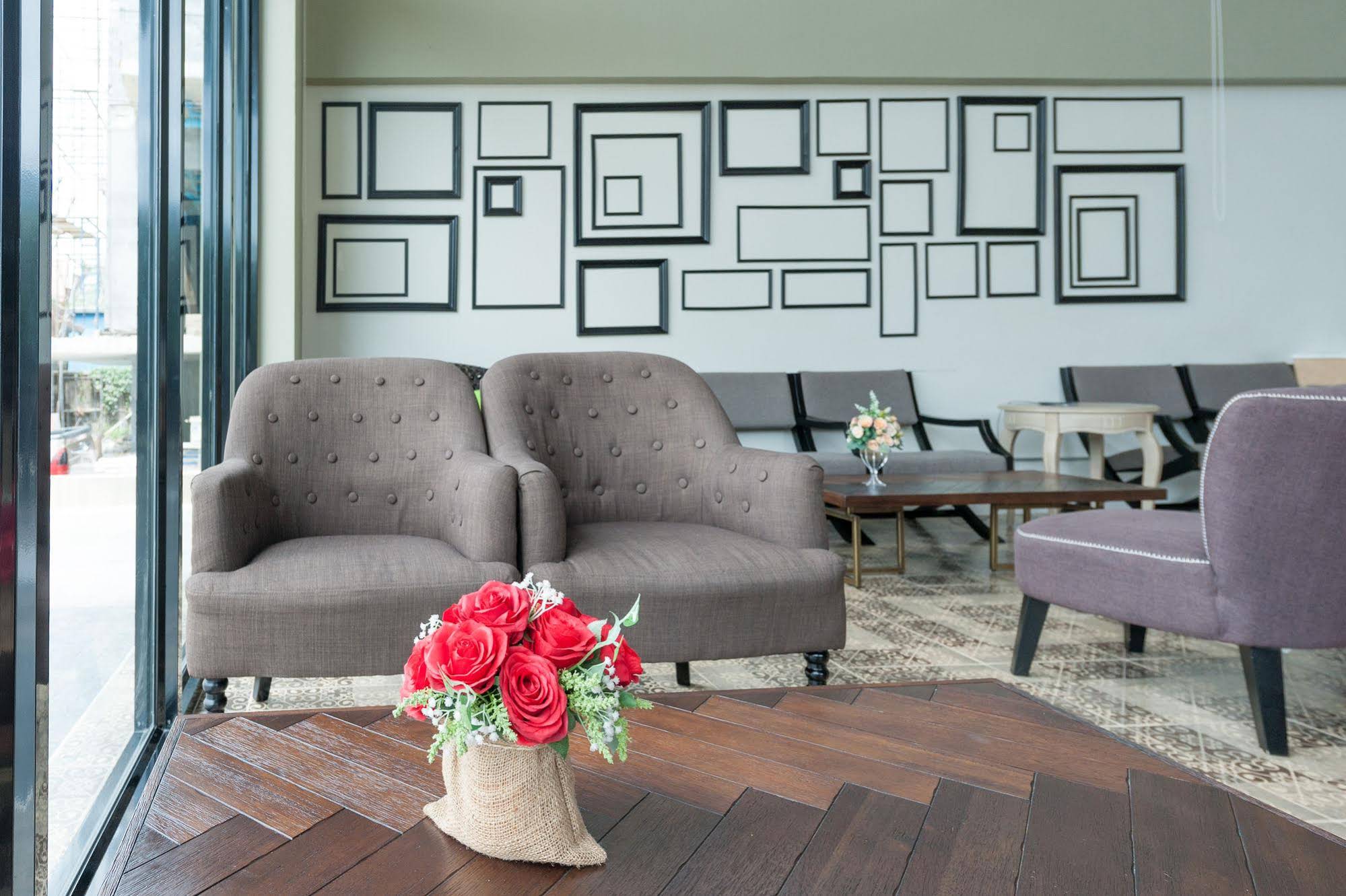 The Sixteenth Naiyang Beach Hotel