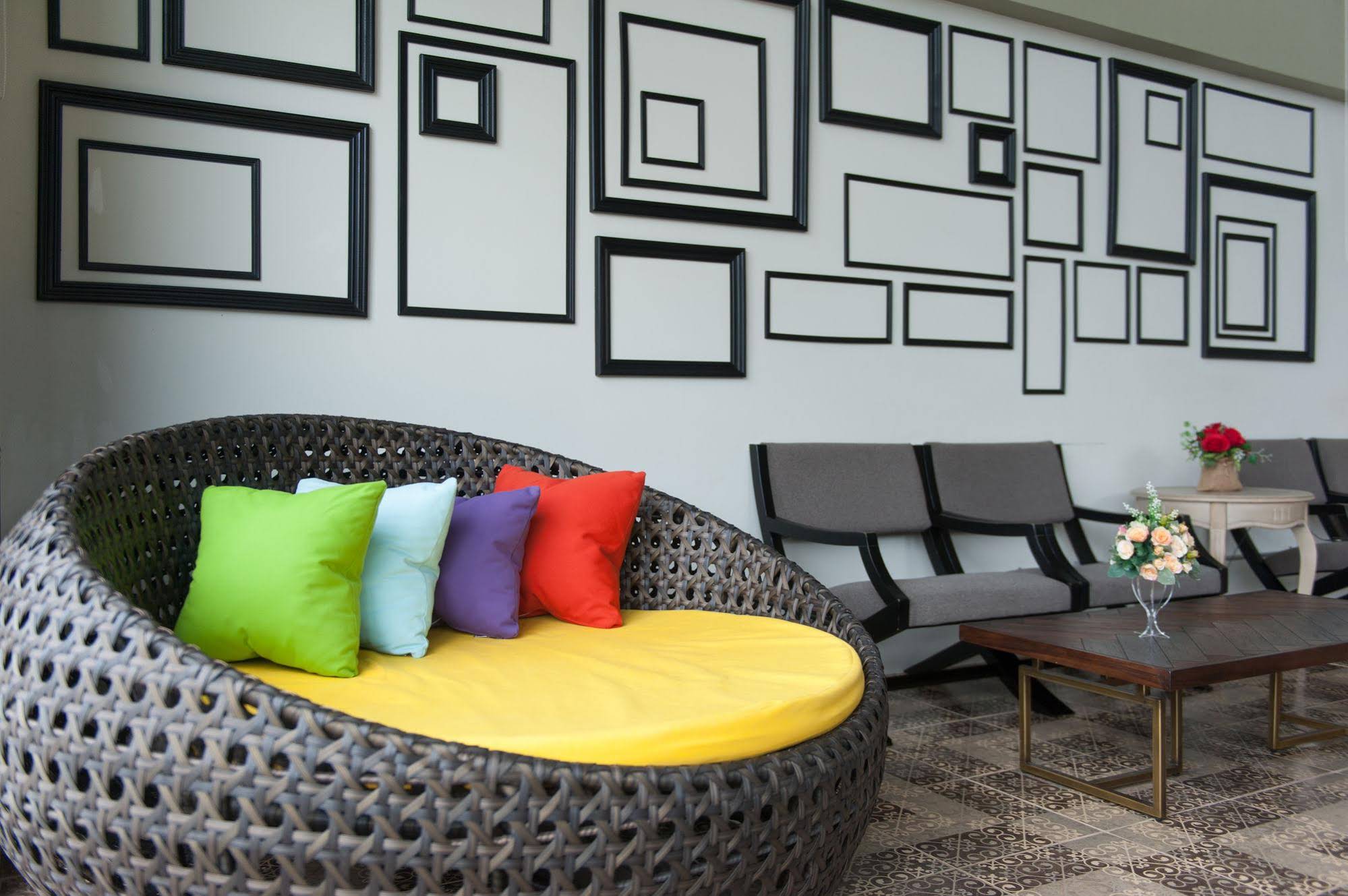 The Sixteenth Naiyang Beach Hotel