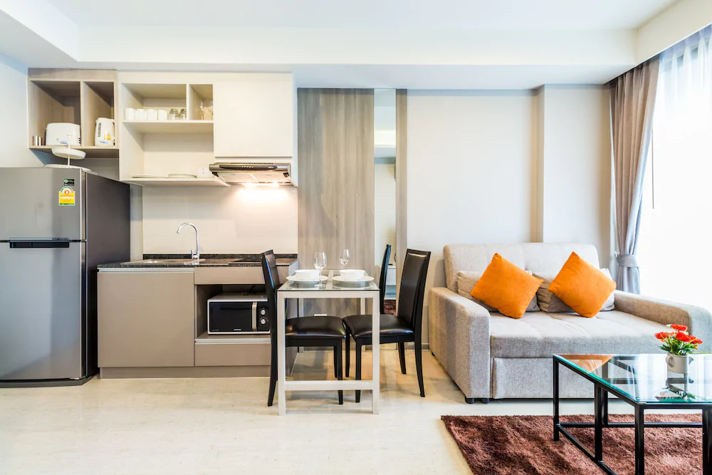 6 Avenue Surin by Lofty