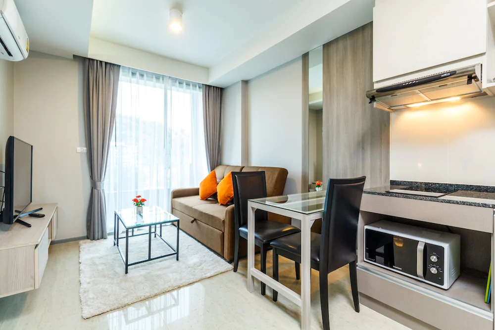 6 Avenue Surin by Lofty