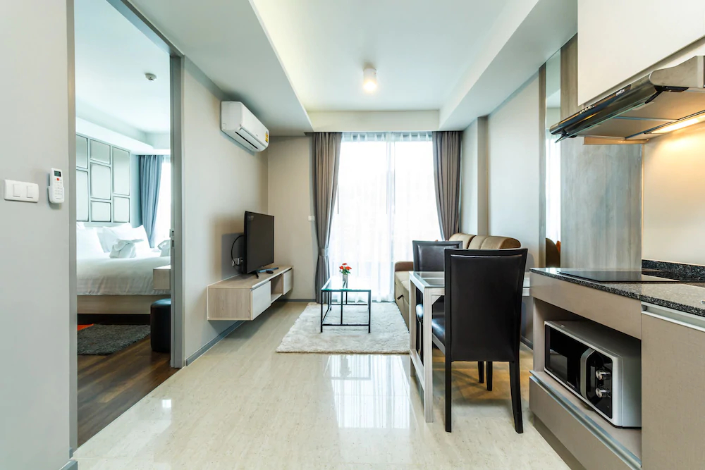 6 Avenue Surin by Lofty