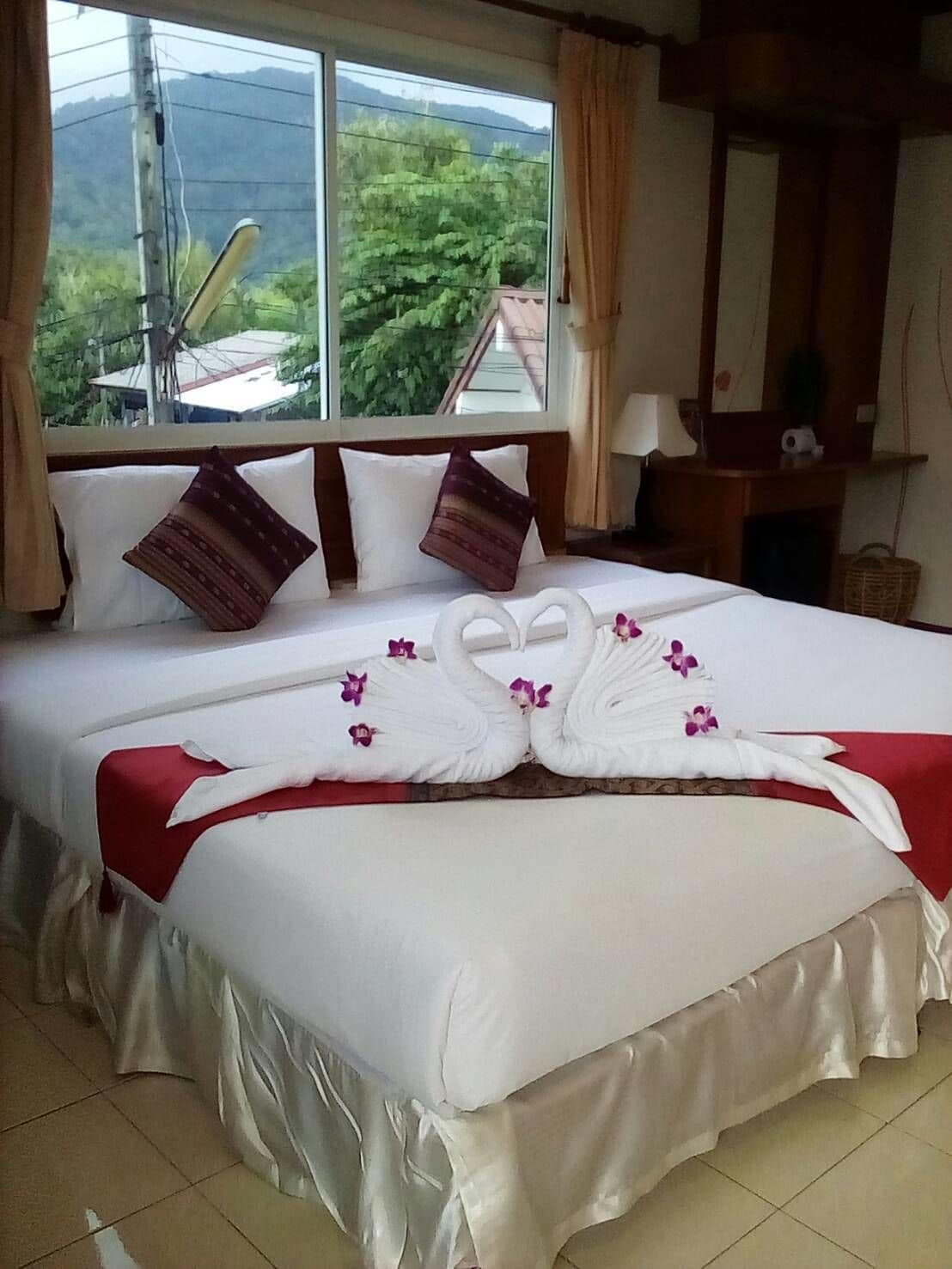 Baan Chayna Lounge Resort