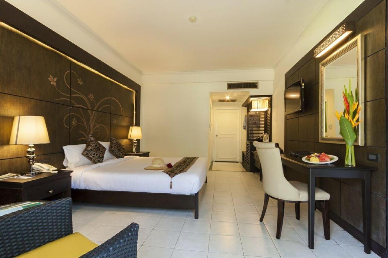 Amora Beach Resort Phuket