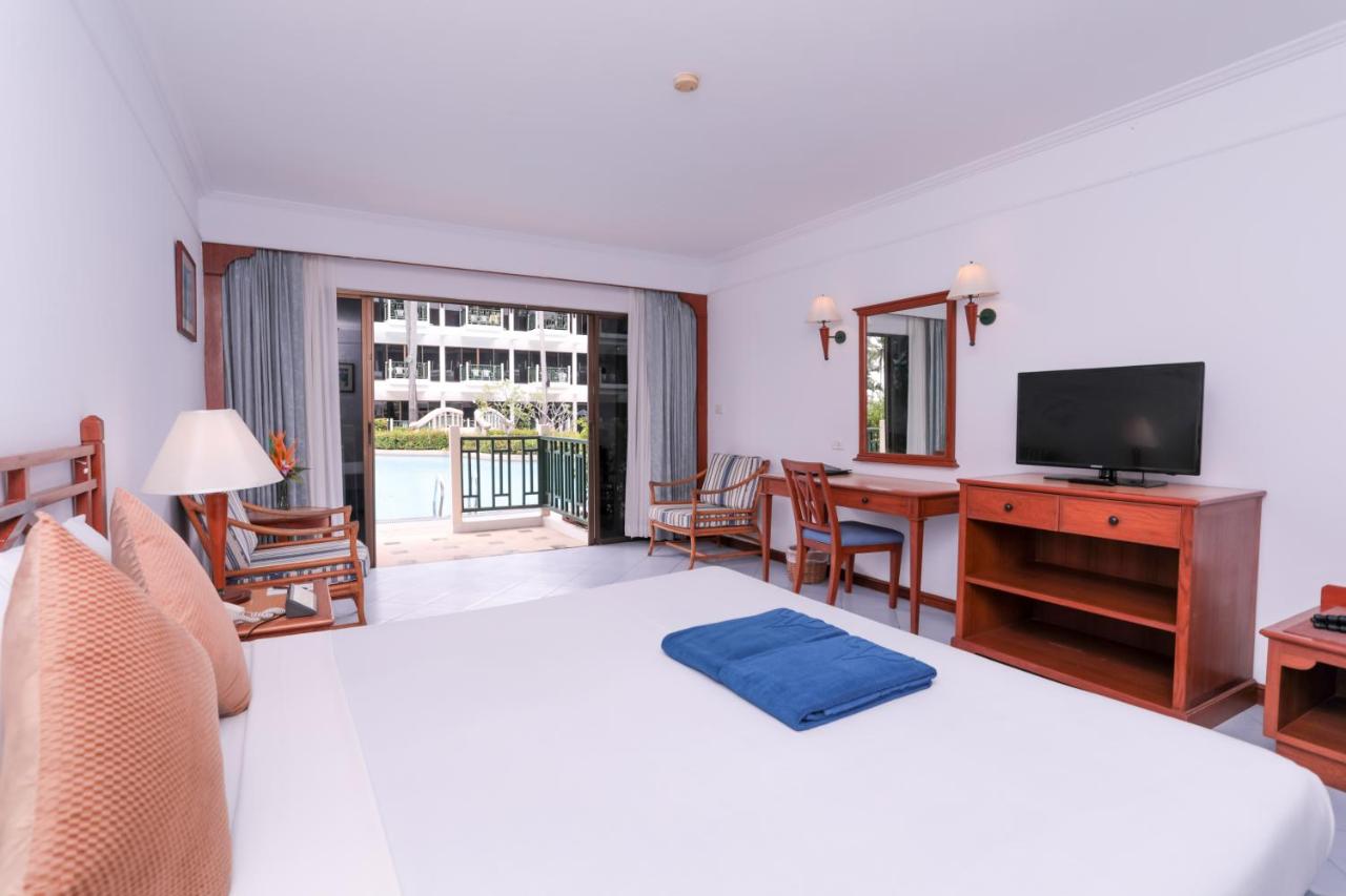 Amora Beach Resort Phuket