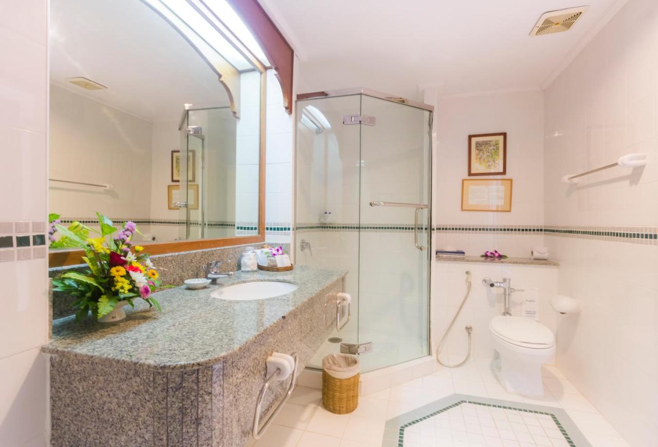 Amora Beach Resort Phuket