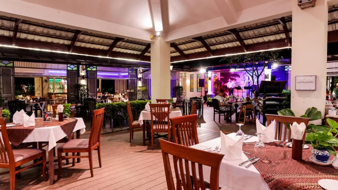 Amora Beach Resort Phuket