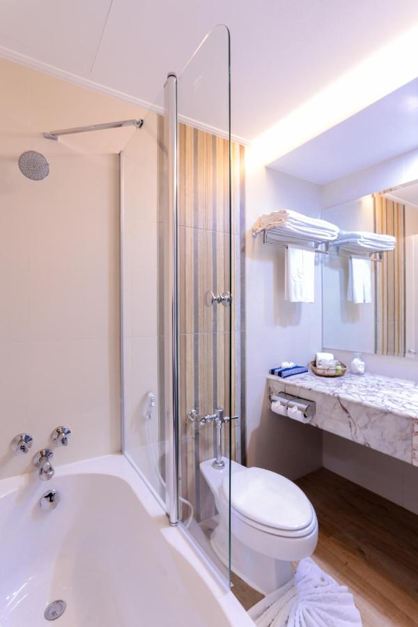 Amora Beach Resort Phuket