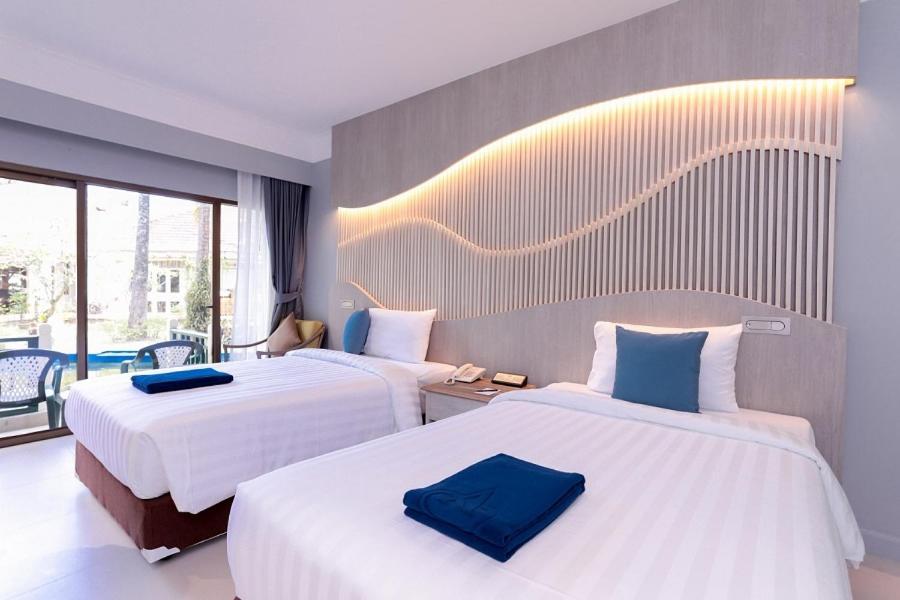 Amora Beach Resort Phuket