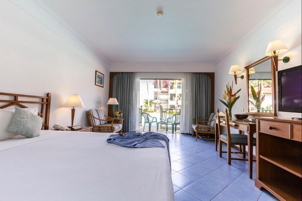 Amora Beach Resort Phuket