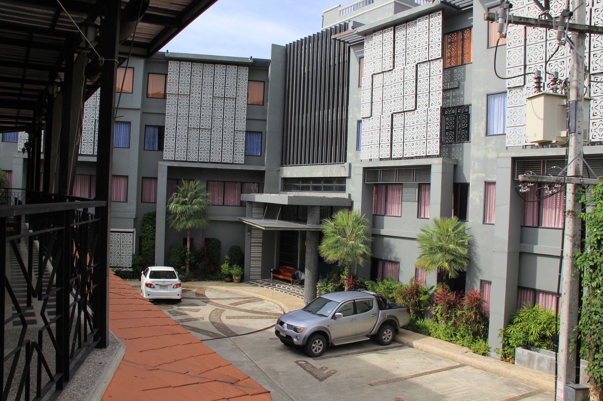 Dinar Lodge