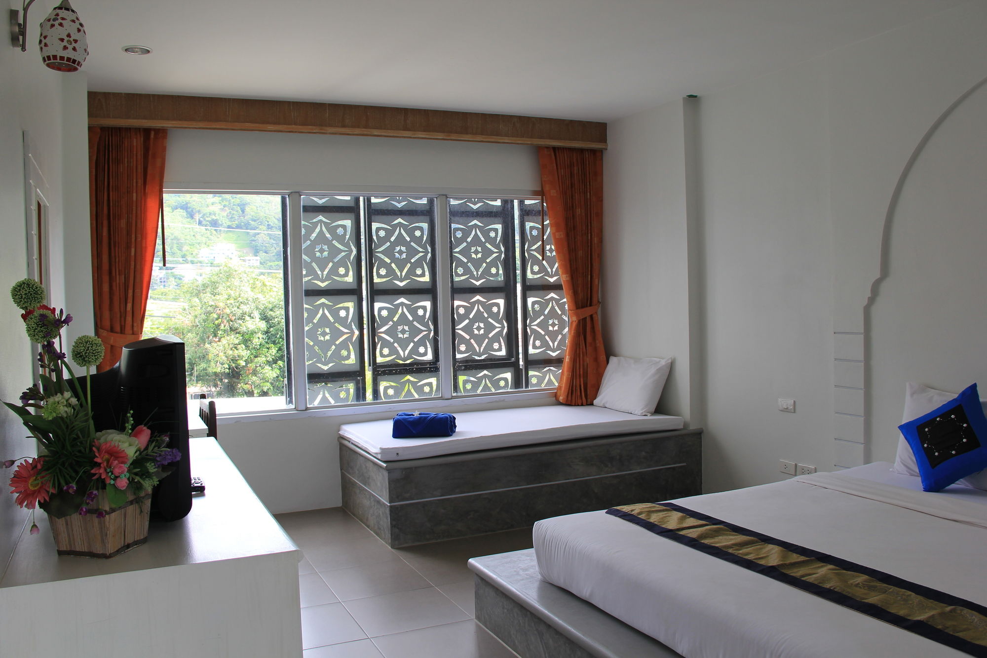Dinar Lodge