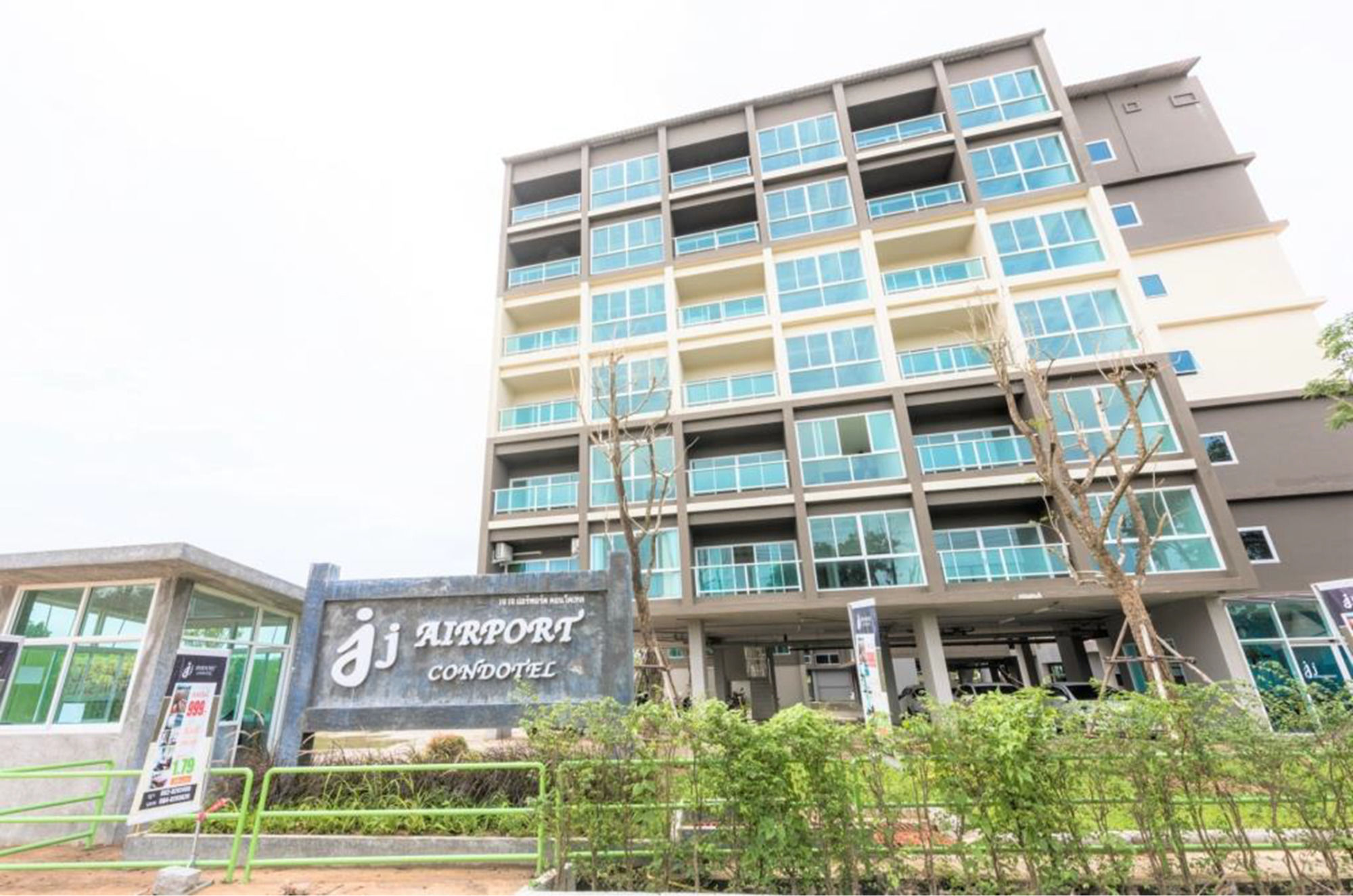 JJ Airport Condotel