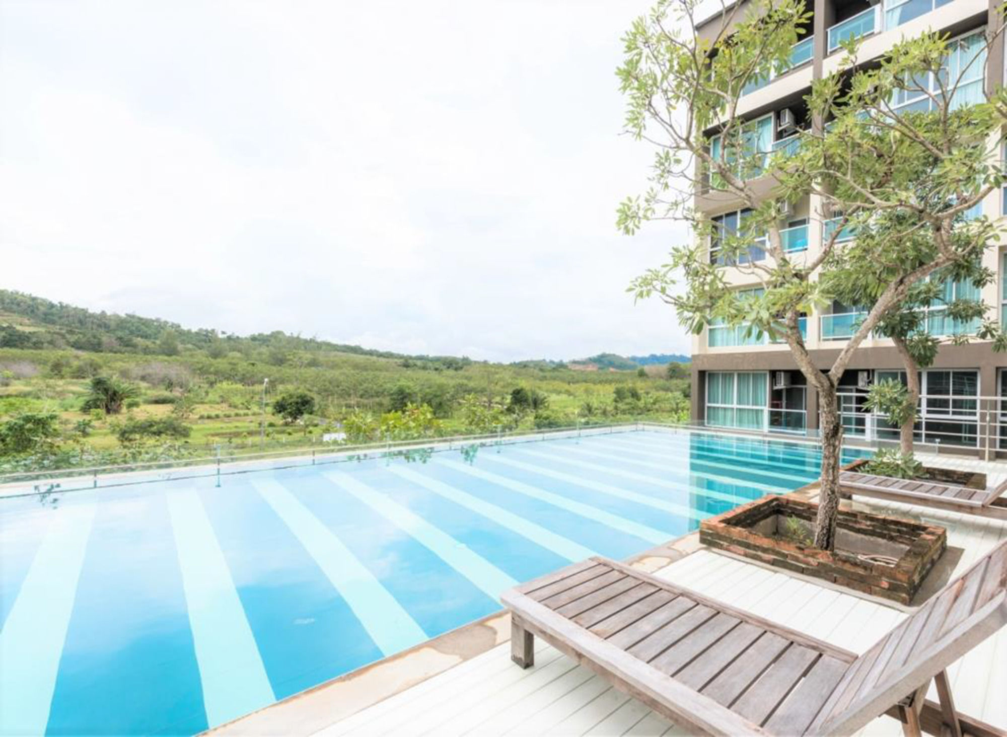 JJ Airport Condotel