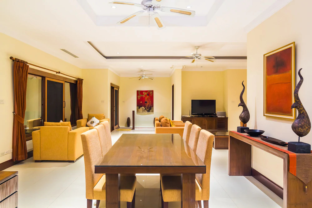 Lakewood Hills Villa by Lofty