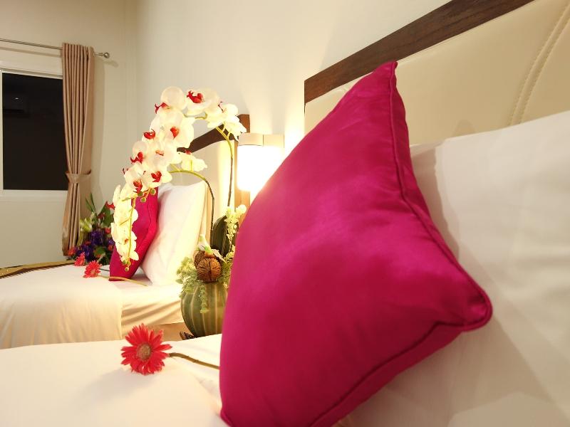 Phuket Airport Villa