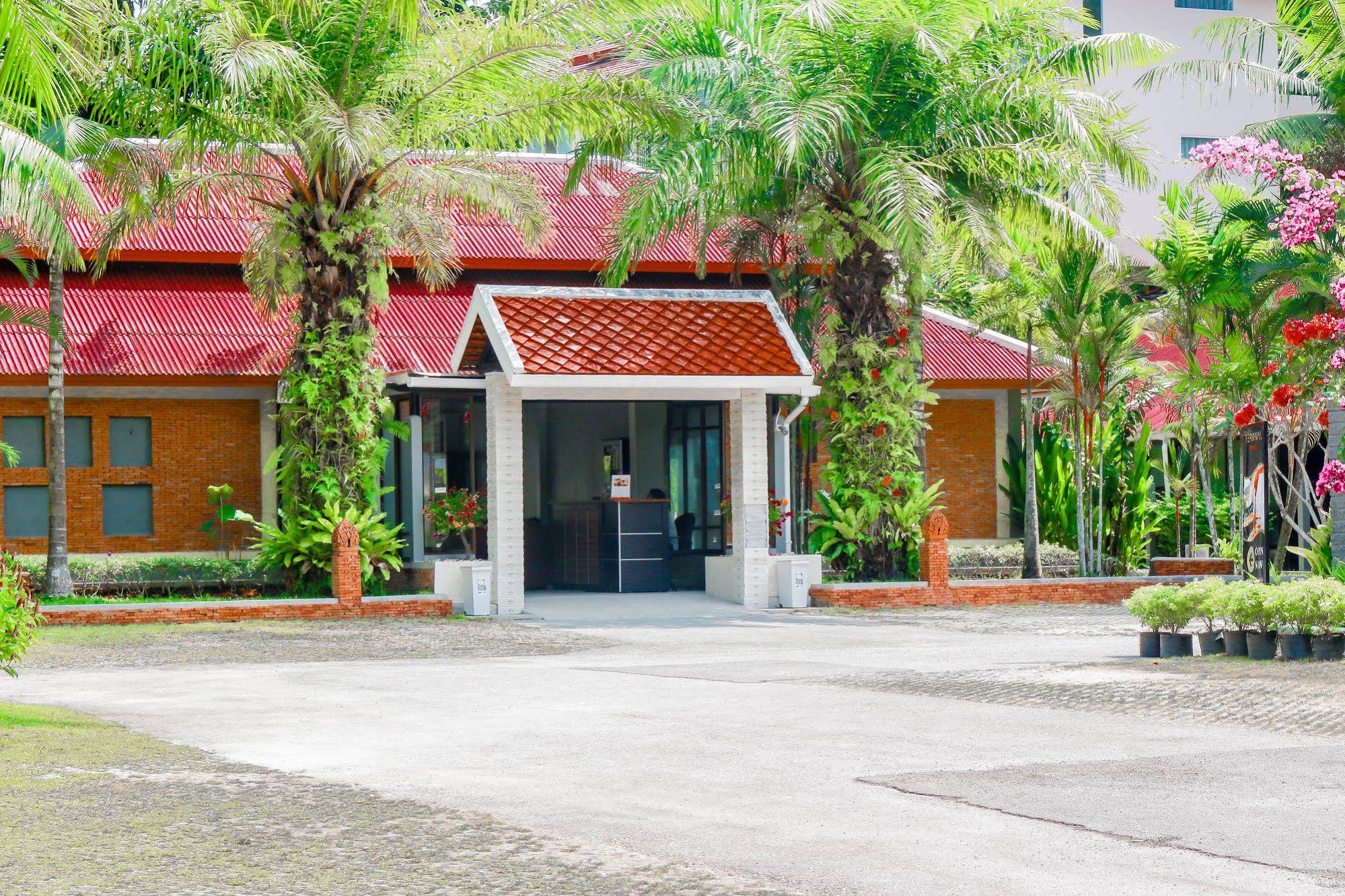 Royal Lee Resort & Spa