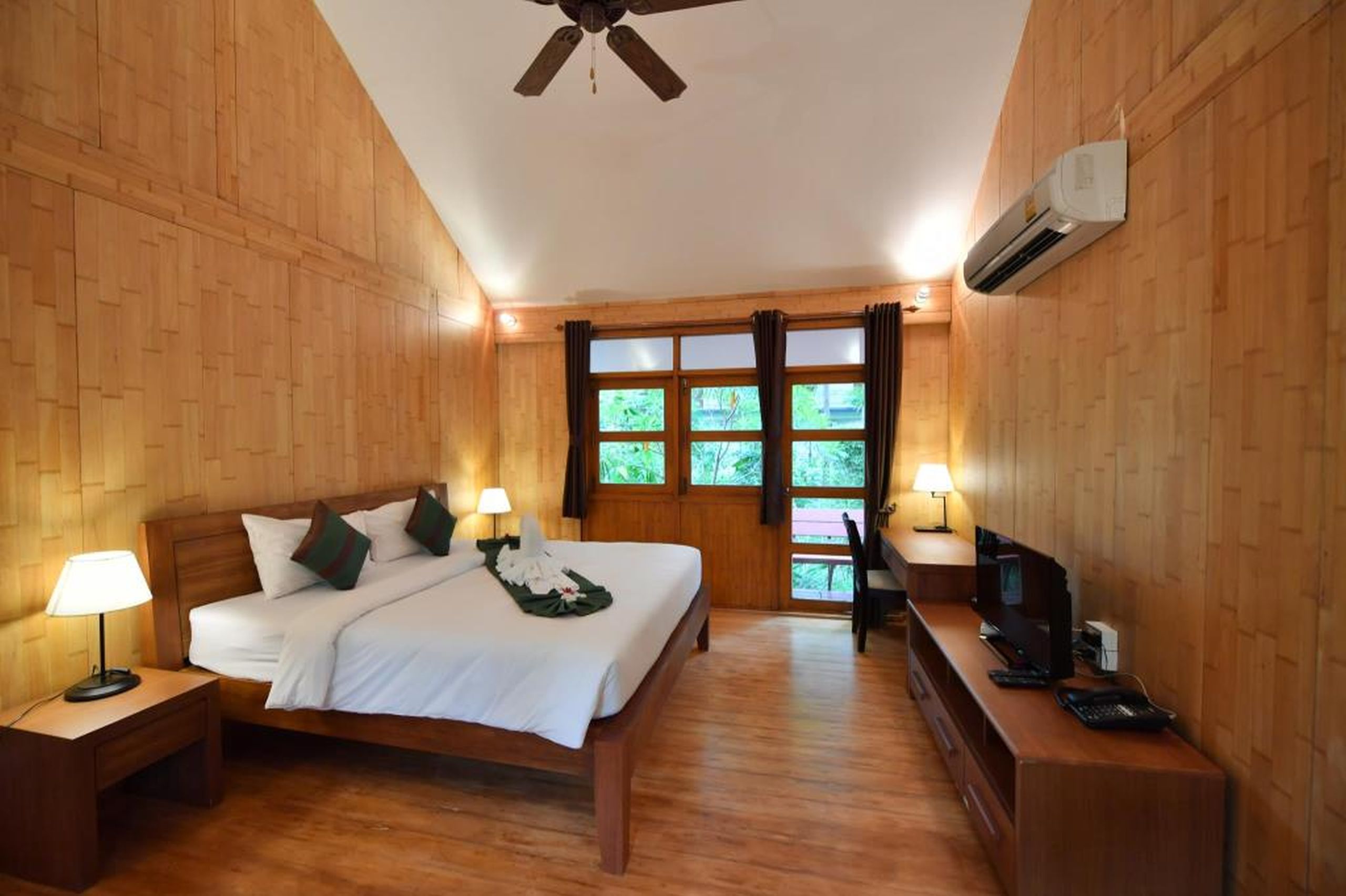 The Touch Green, Naiyang