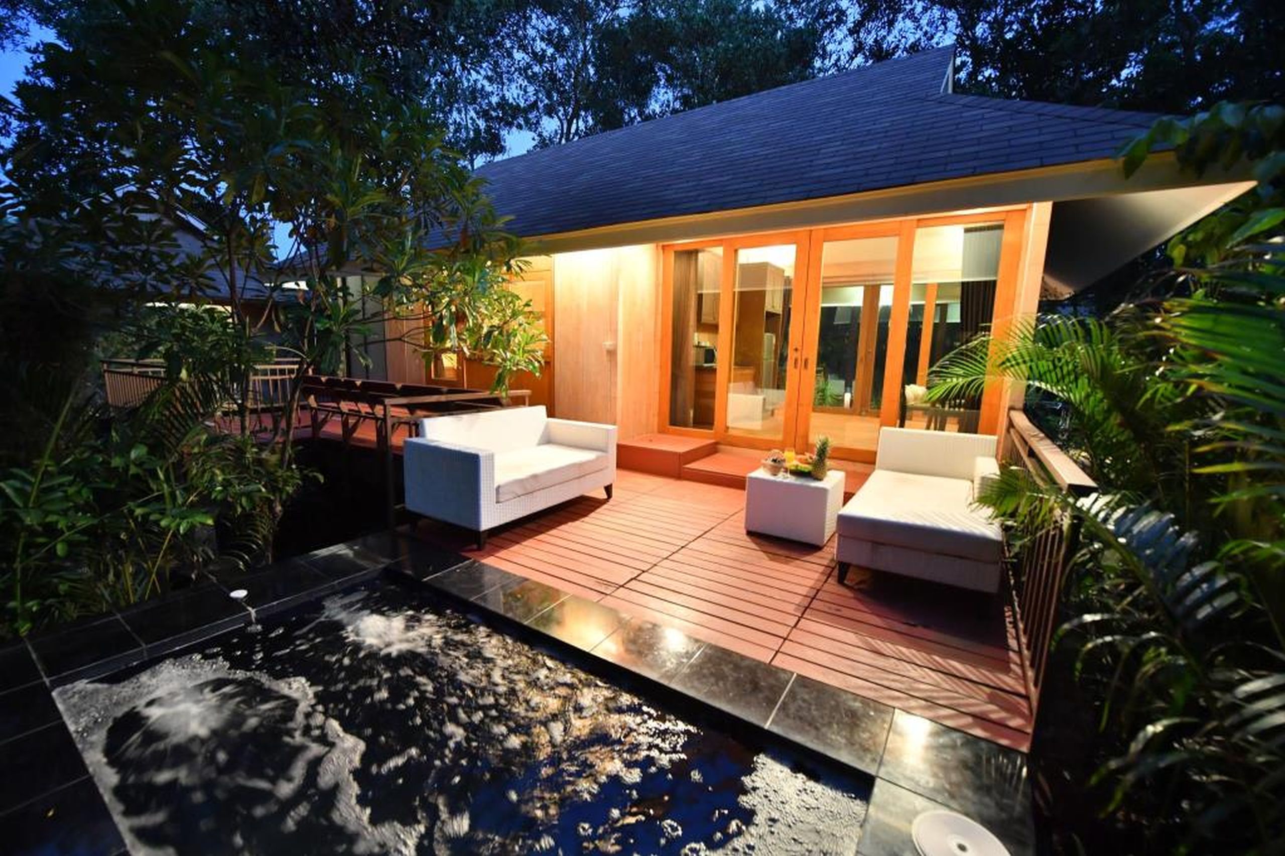 The Touch Green, Naiyang