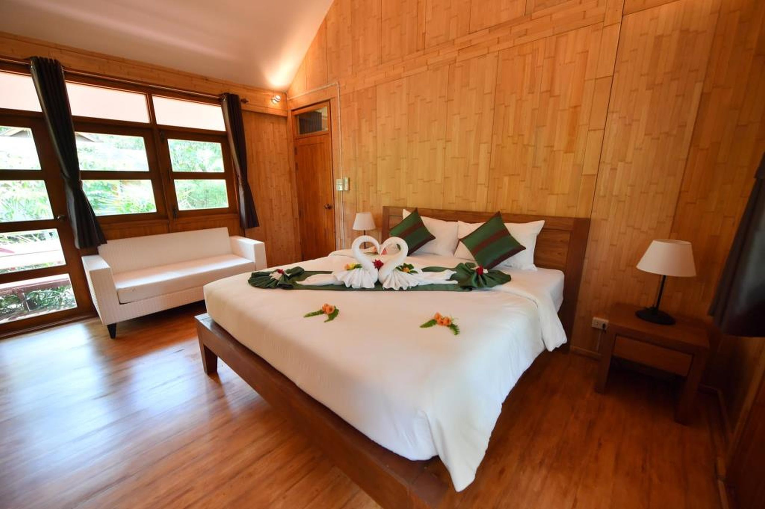 The Touch Green, Naiyang