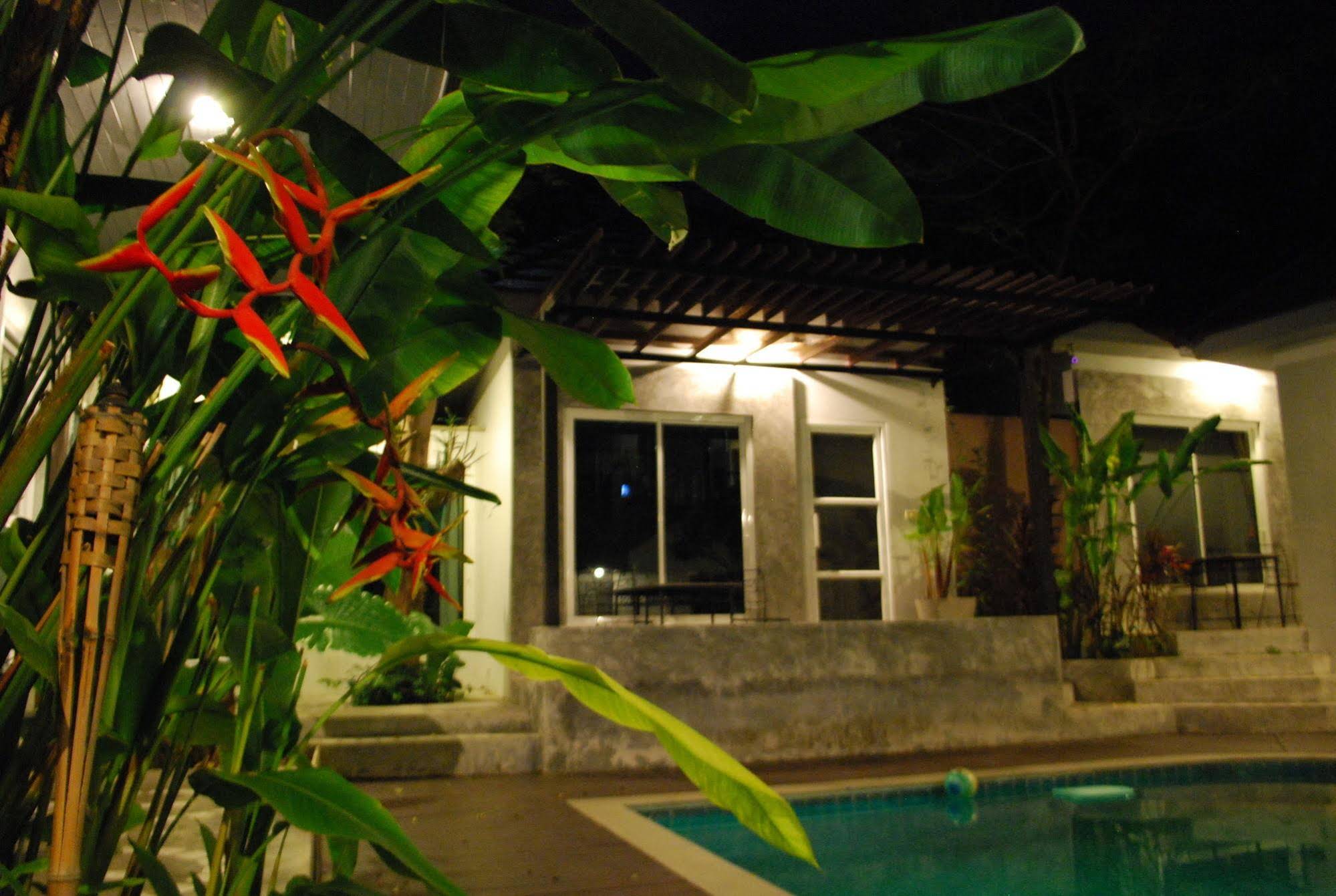Laila Pool Village